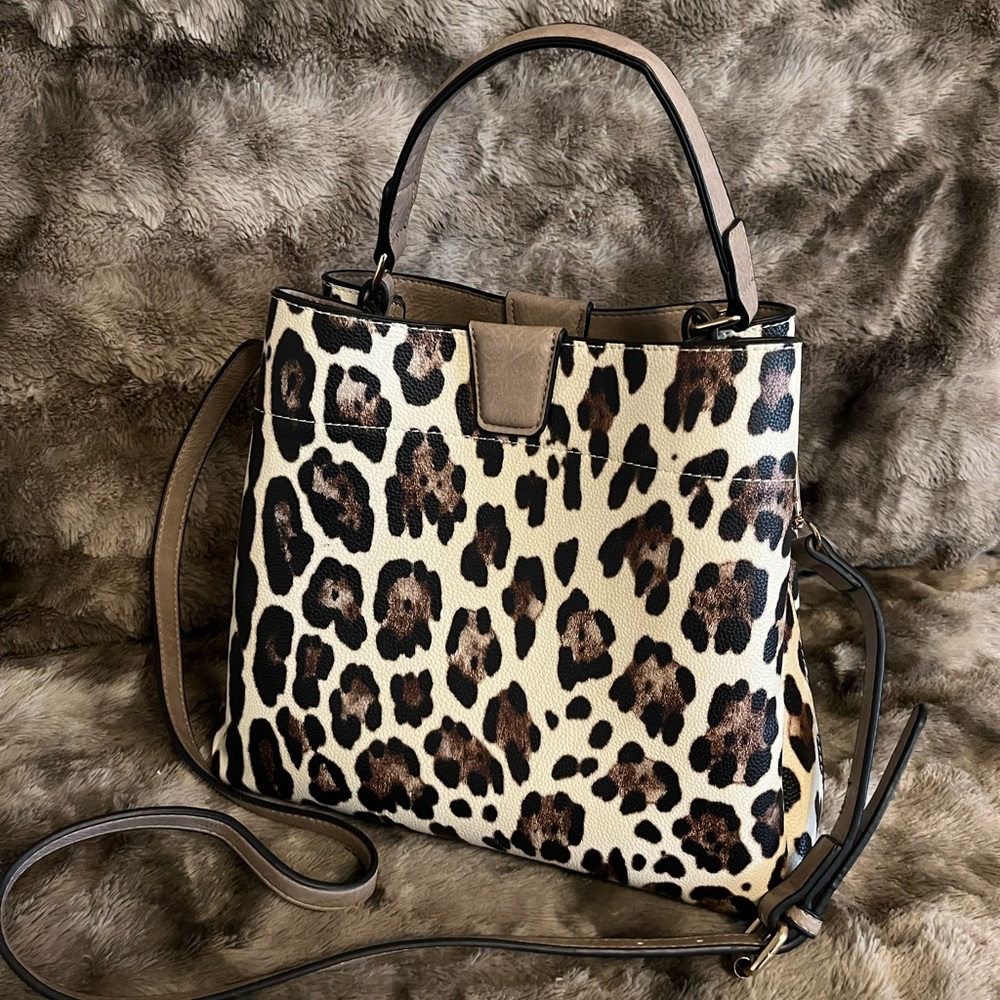 Jen & Co Leopard handbag